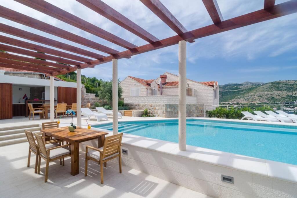Modern Villa With Swimming Pool - Penthouse Дубровник Экстерьер фото